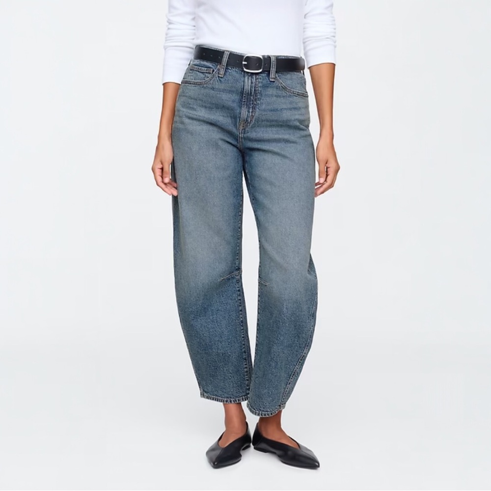 GAP High Rise Barrel Jeans NWT 28/6 Short - Picture 2 of 10